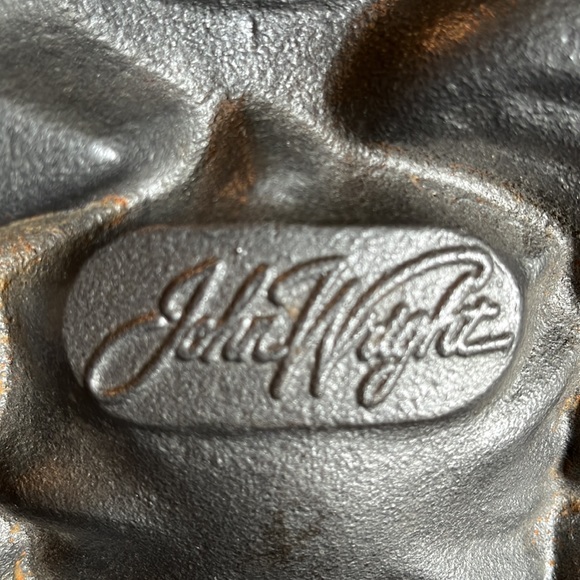 Vtg '88 JOHN WRIGHT Cast Iron Southwest Cookie Muffin Cactus Coyote Armadillo - Picture 9 of 15